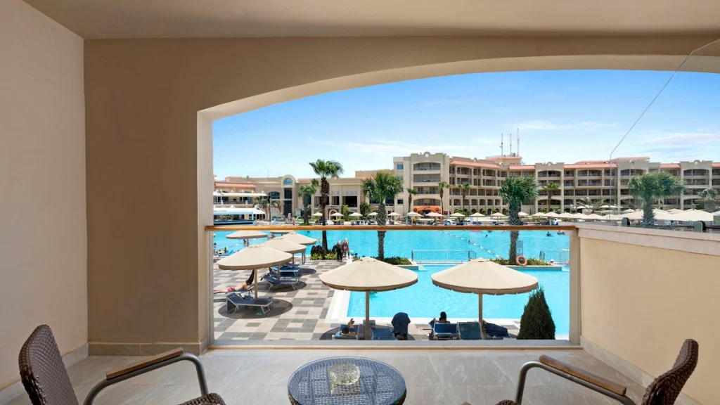 الفندق الباتروس وايت بيتش ريزورت - الغردقة